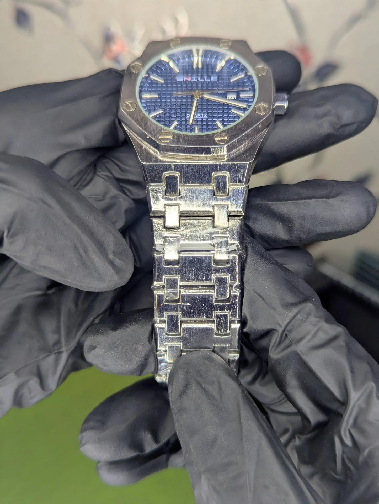 Men Business Watch